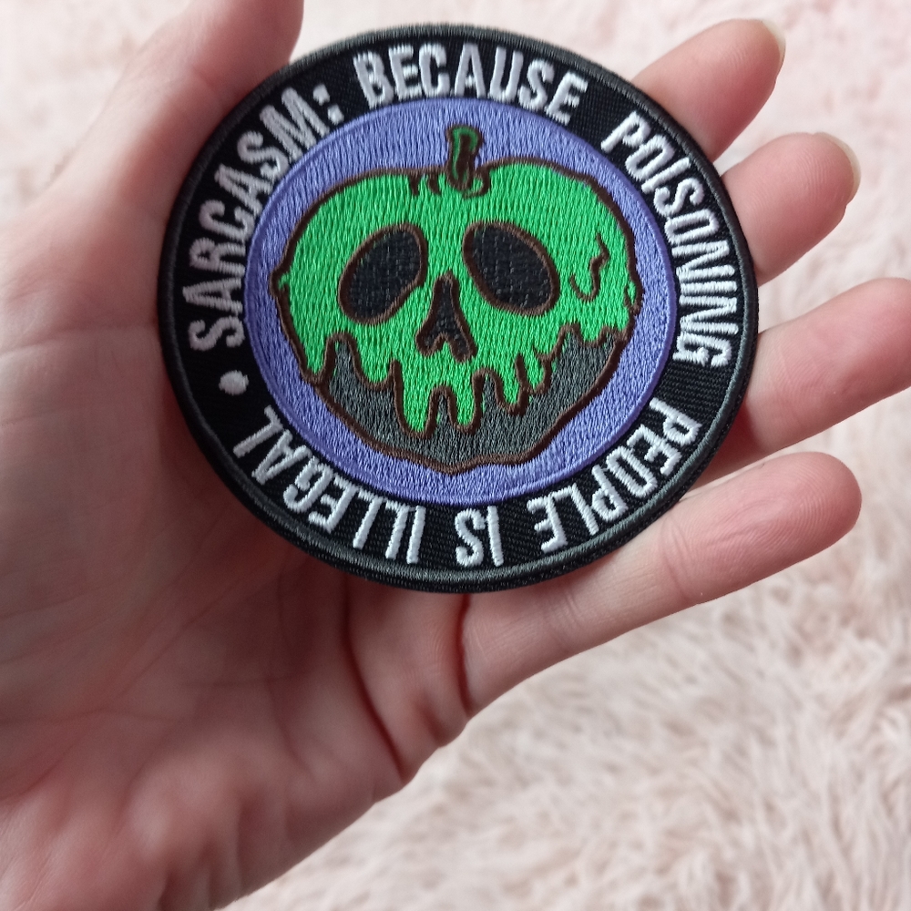 ⭐️Poison apple- SARCASM! Because poisoning ppl is illegal ironon patch! Rare! - Picture 4 of 5